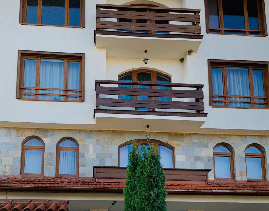 Charming Ski Apartments Near Gondola & Bar Street, Cedar Lodge 1 Complex Banszko Kültér fotó
