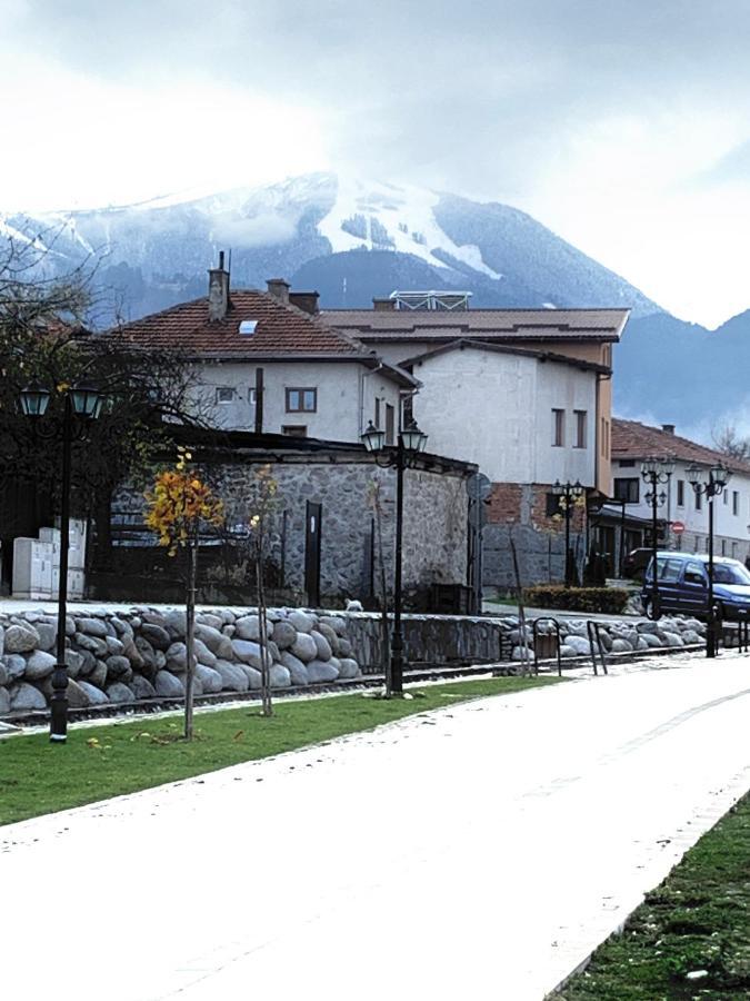 Charming Ski Apartments Near Gondola & Bar Street, Cedar Lodge 1 Complex Banszko Kültér fotó